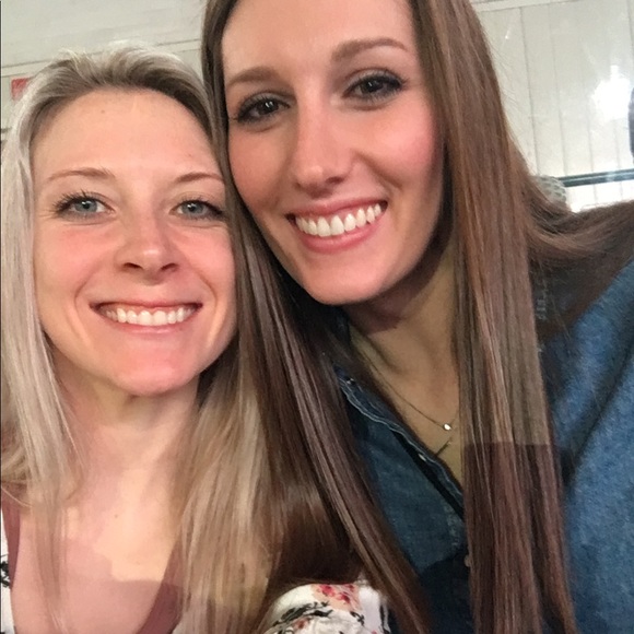 Meet your Posher, Heidi - Picture 1 of 1